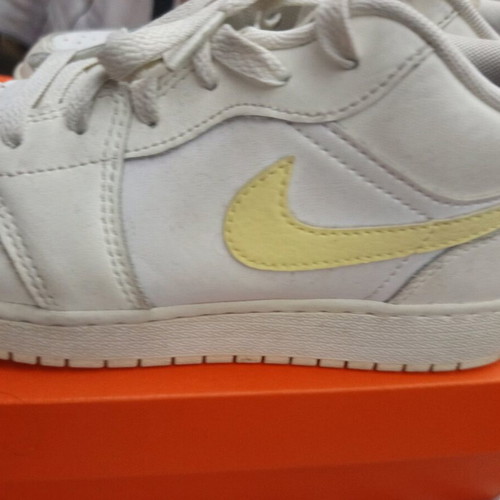 Jordan athletic shoes like new, size 38, white and yellow