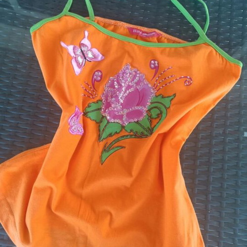Elisa Immagine orange top L-XL like new with sequined rose and butterflies
