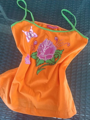 Elisa Immagine orange top L-XL like new with sequined rose and butterflies