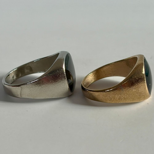 Twin Signet Rings new with factory defects, silver and gold tone