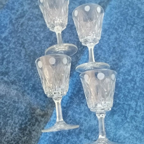 Harlequin crystal liqueur glasses set of 4 like new