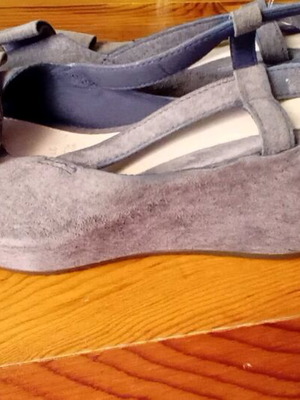 Stonefly gray sandals size 37 like new