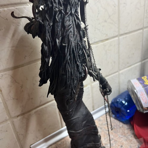 She-Predator Machiko collectible figure used from Aliens vs. Predator
