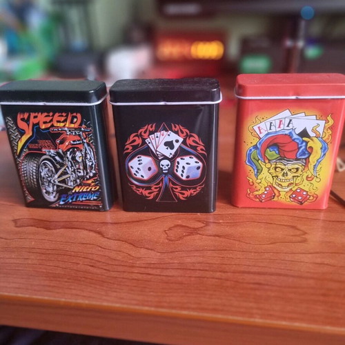 Metal playing card boxes like new, set of 3