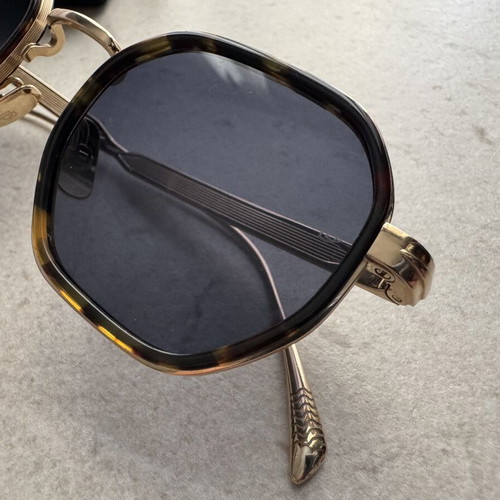 David Beckham sunglasses like new, gold frame with tortoise detail