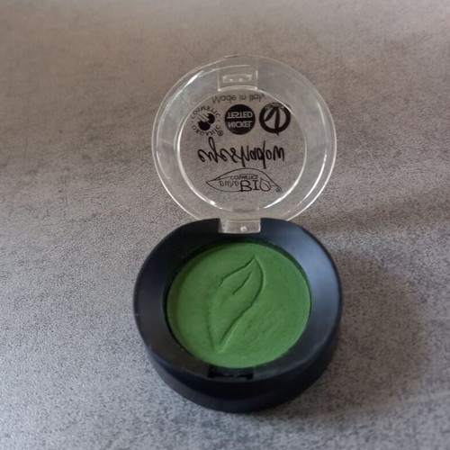 PuroBIO Cosmetics Compact Eyeshadow 17 Green Lawn like new, matte green