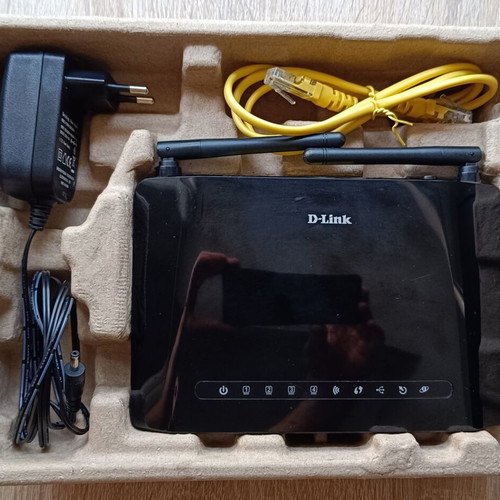 D-Link Wireless N300 ADSL2+ Modem Router DSL-2750B