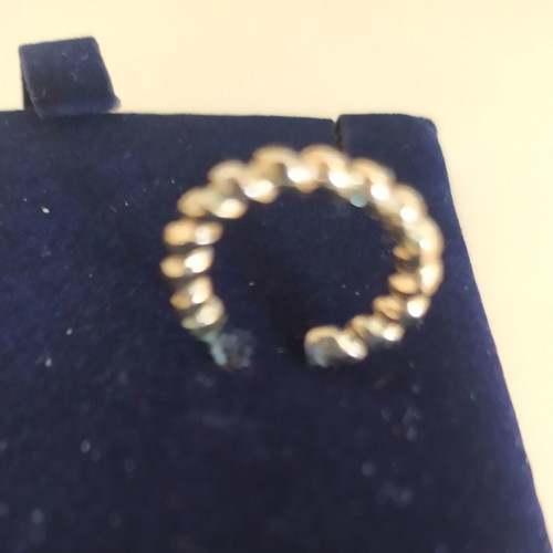 Earring used, single piece
