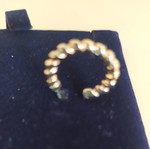 Earring used, single piece