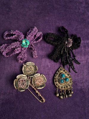 Handmade pins set of 4 new