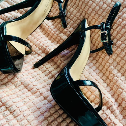 Black sandals like new, size 38