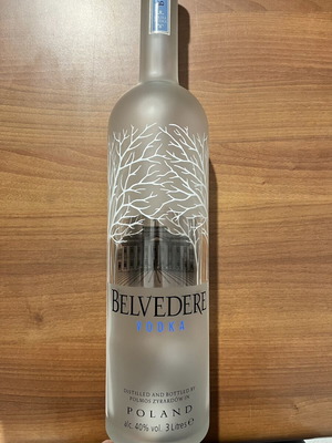 Belvedere Vodka 3-Litre Promotional Bottle like new, empty
