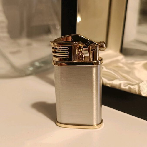 Ronson collectible lighter new with metallic two-tone body