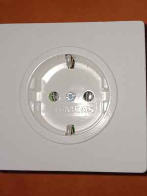 Siemens Schuko recessed socket new
