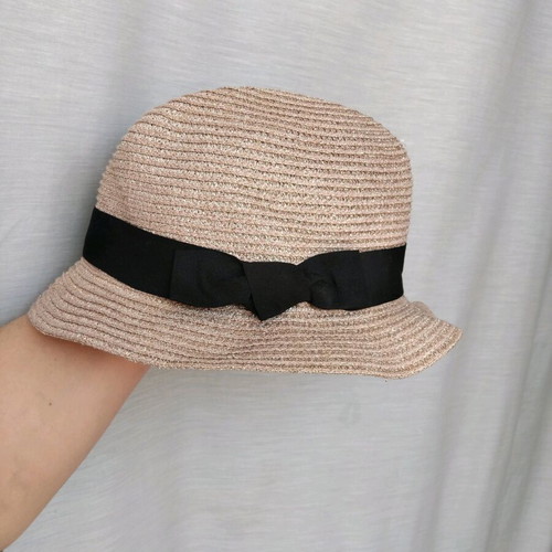 Straw hat Marks & Spencer for ages 3-6 like new, beige