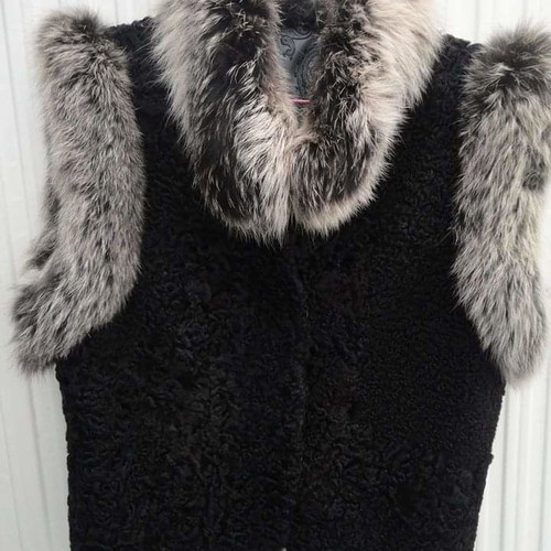 Fur vest used, natural fur, size Small, black
