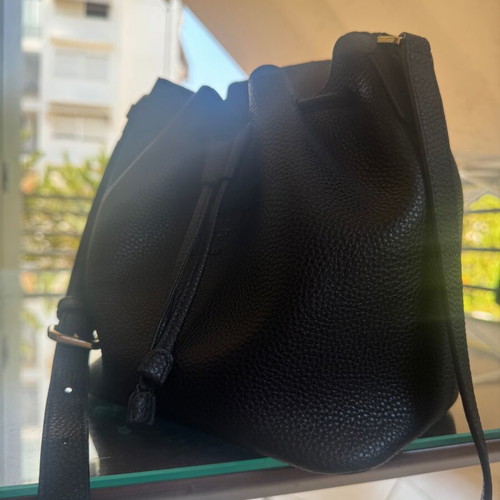 DKNY leather crossbody bag like new, black