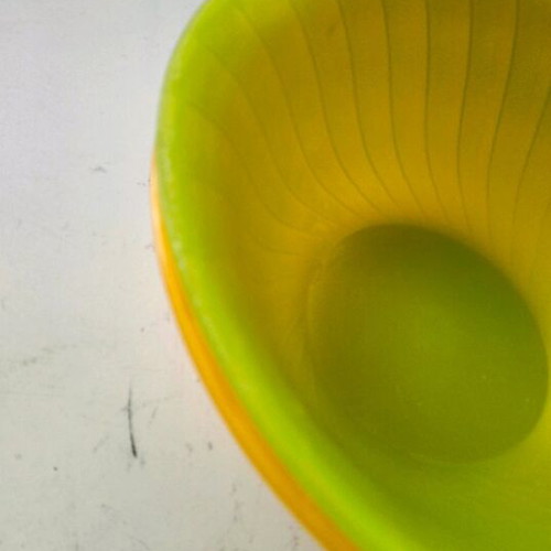 Plastic bowls used, pack of 3, durable, 23cm diameter