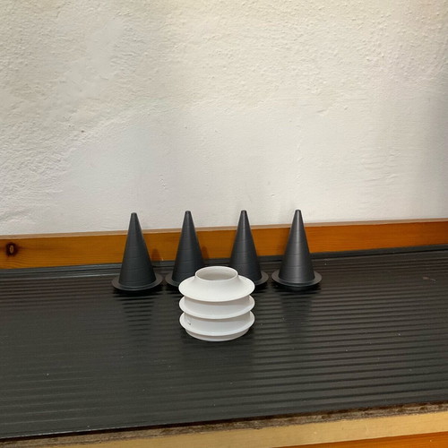 Party Cornet set made of UltraPro material, new with cutter