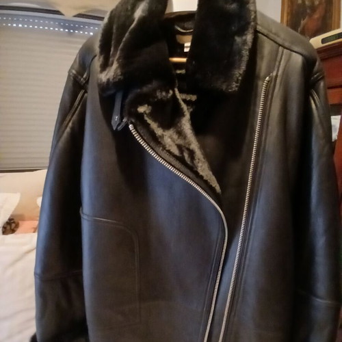 Leather jacket with fur lining new, size 44, unisex, black