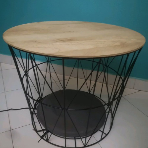 Table with storage space like new