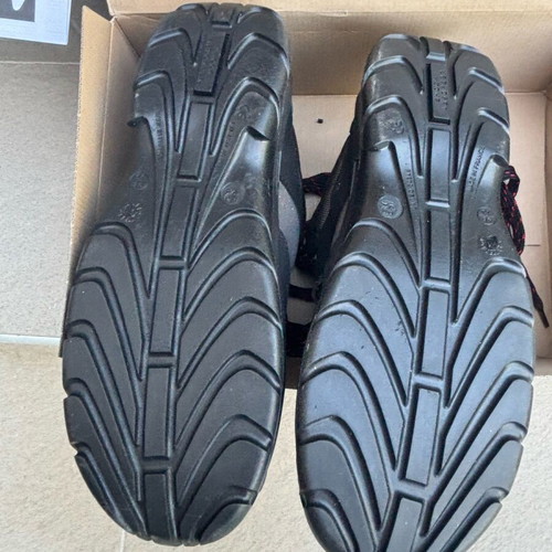 Safety shoes French origin new, with front steel toe