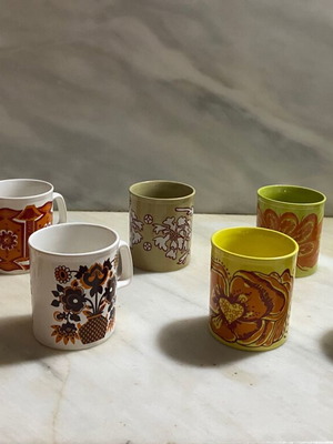 Staffordshire Potteries porcelain mugs new, vibrant color combinations