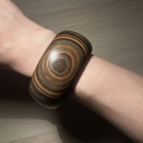 Vintage wooden bangle bracelet with natural wood grain, new
