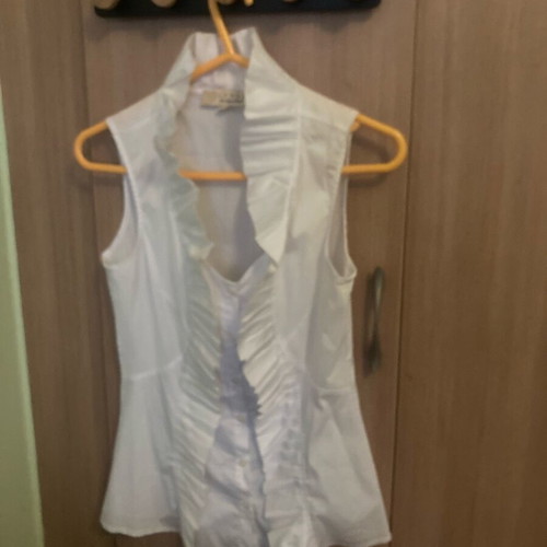 Lynne suit with shirt No 38 like new, white and blue