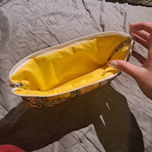 Toiletry bag new with lemon pattern, multicolor and yellow