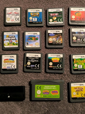 Nintendo DS Lite σαν καινούργιο με παιχνίδια