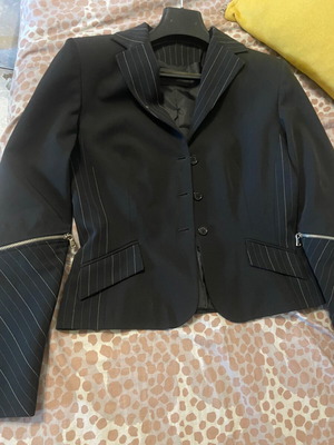 Rossodisera jacket black with thin stripe on sleeves medium