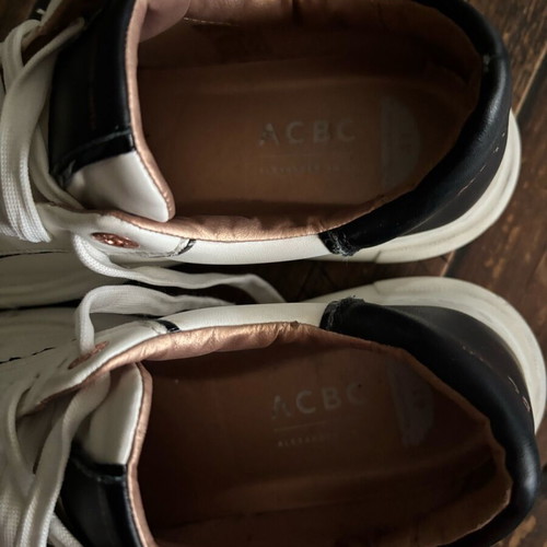 Alexander Smith London sneakers women's like new, white with gold detail
