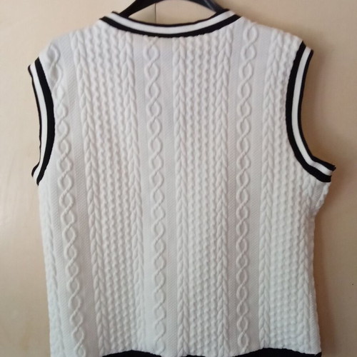 Shein women's white vest like new, size XL
