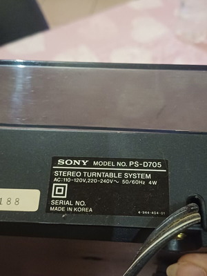 Стерео грамофон Sony PS-D705 употребяван, нуждае се от ремонт