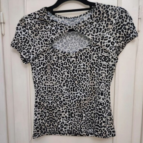 T-shirt with leopard print and chest cut-out, like new, one size