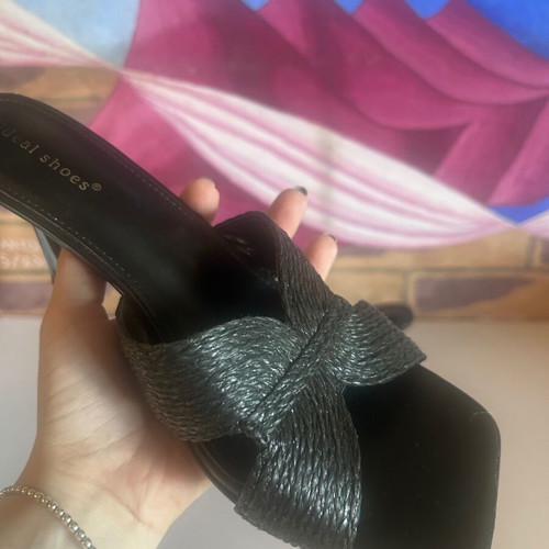 Ideal Shoes black women's mules with woven raffia style, size 41, like new