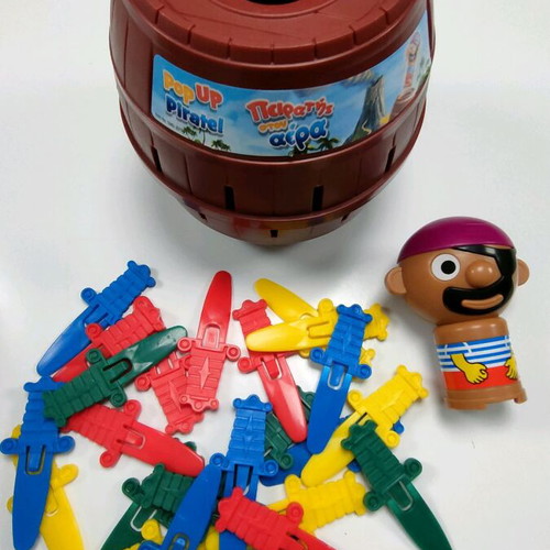 Pirate game like new for ages 4+
