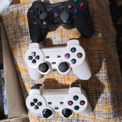 PlayStation 3 controllers used, non-genuine, pack of 3