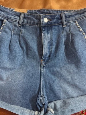 Denim shorts with strass and pearls new in XS, S, M, XL