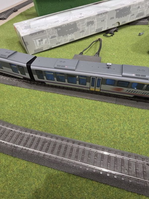 Proastiakos Desiro OSE H0 model train like new