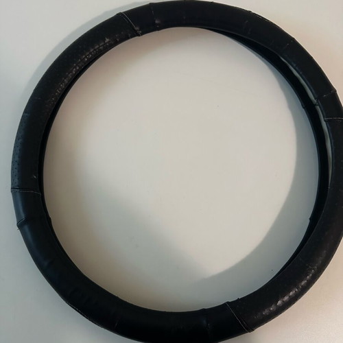 Car steering wheel cover like new in very good condition