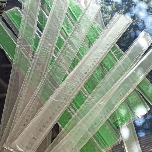 Transparent 40cm plastic rulers pack of 20, new