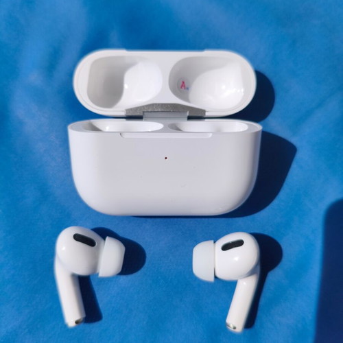 Bluetooth Headset Ultra Top Model PRO new with charging case