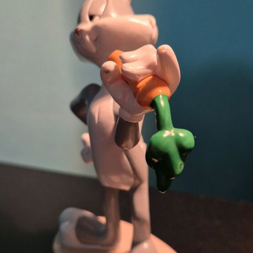 Looney Tunes Bugs Bunny collectible figure like new