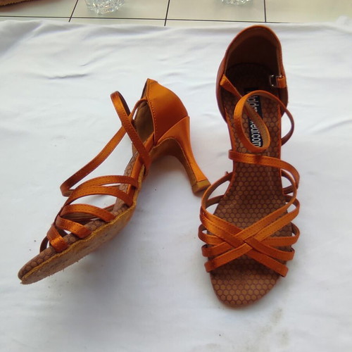 Total Dancewear Latin dance shoes, bronze satin, size 36
