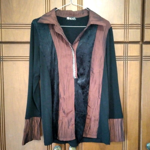 Mati women's shirt with elastic fit, size M, like new, black-brown