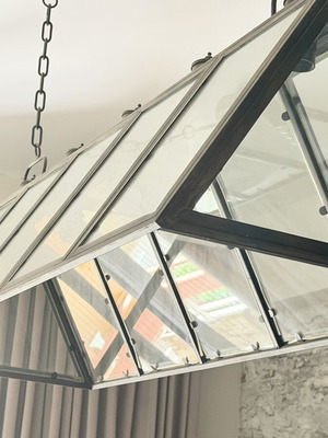 Linear pendant light like new, ideal for dining or bar