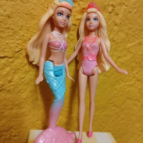 Barbies mini dolls used, pack of 2 pieces