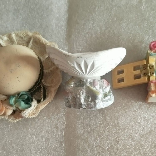 Vintage decorative collection used, made of clay and wood